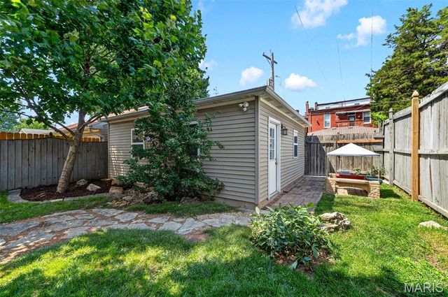 3671 Humphrey Street, St Louis, MO 63116