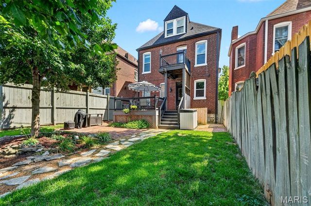 3671 Humphrey Street, St Louis, MO 63116