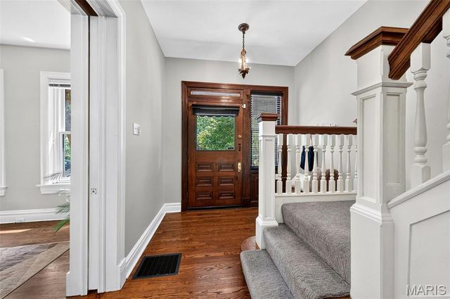 3671 Humphrey Street, St Louis, MO 63116