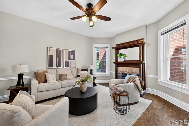 3671 Humphrey Street, St Louis, MO 63116