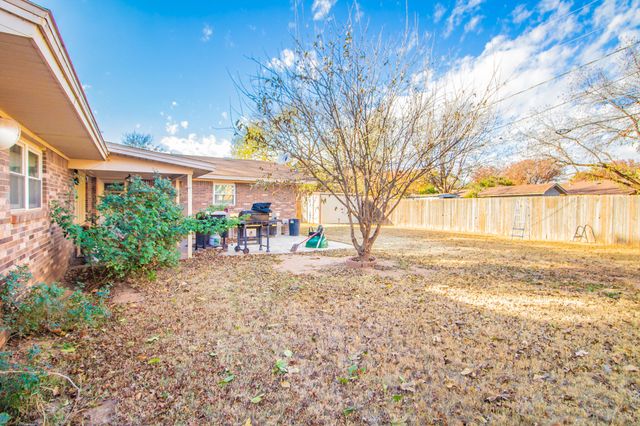 1803 E Buckley, Brownfield, TX 79316