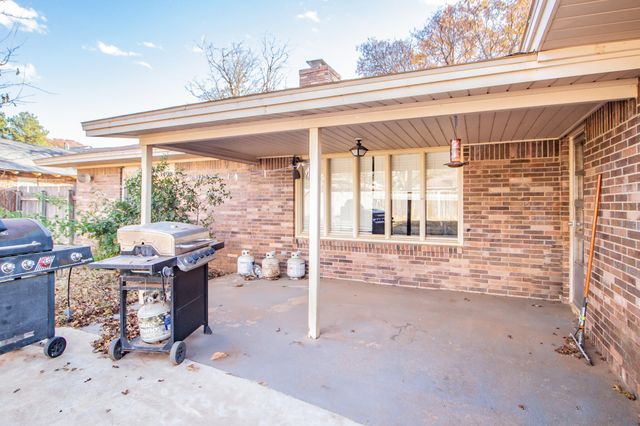 1803 E Buckley, Brownfield, TX 79316