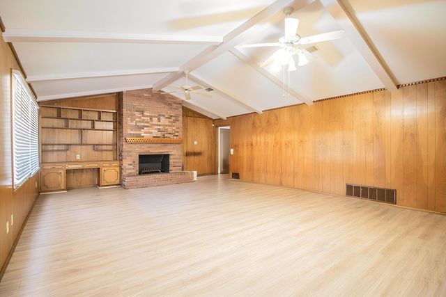 1803 E Buckley, Brownfield, TX 79316