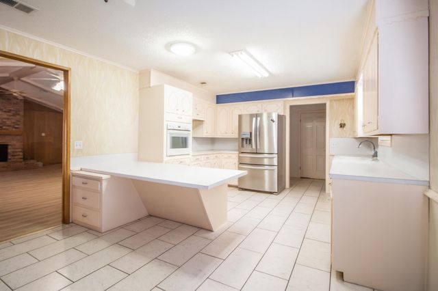 1803 E Buckley, Brownfield, TX 79316