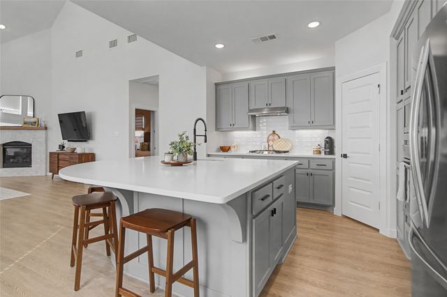 1848 Stowers Trail, Fort Worth, TX 76052