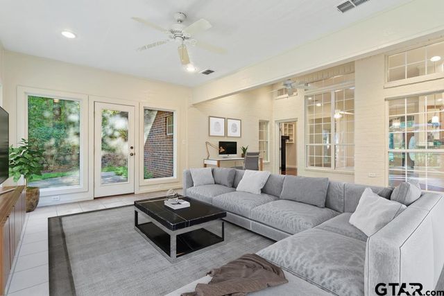 1620 Brookhollow Drive, Hideaway, TX 75771