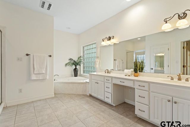 1620 Brookhollow Drive, Hideaway, TX 75771