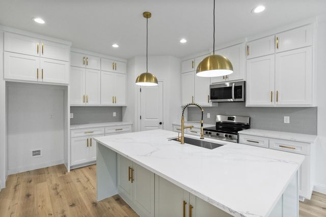 206 Williams Avenue, Cleburne, TX 76033