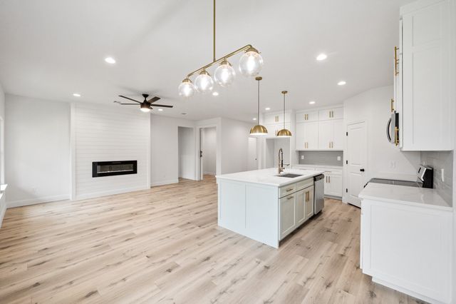 206 Williams Avenue, Cleburne, TX 76033