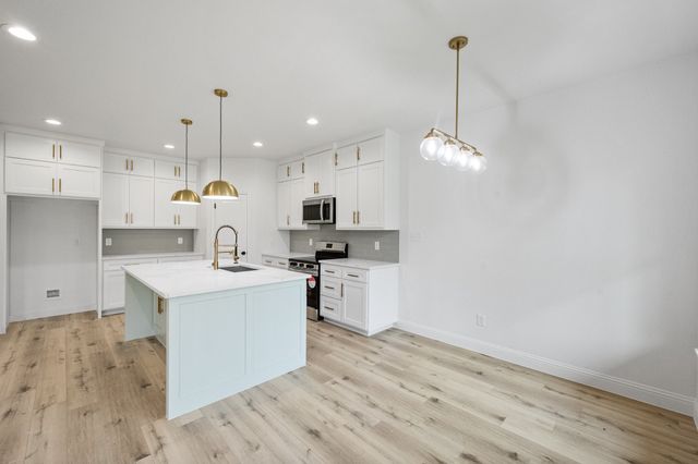 206 Williams Avenue, Cleburne, TX 76033