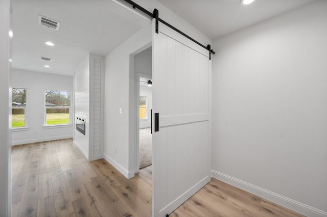 206 Williams Avenue, Cleburne, TX 76033