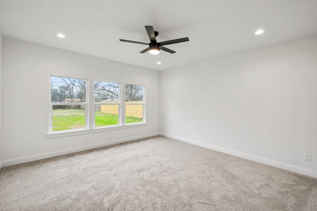 206 Williams Avenue, Cleburne, TX 76033