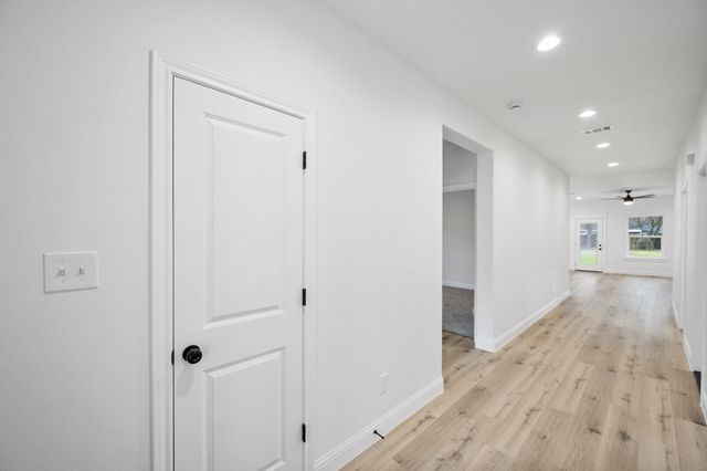 206 Williams Avenue, Cleburne, TX 76033