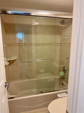 10850 N Kendall Drive 414, Miami, FL 33176
