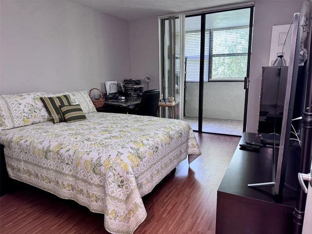 10850 N Kendall Drive 414, Miami, FL 33176
