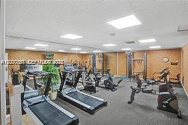 10850 N Kendall Drive 414, Miami, FL 33176