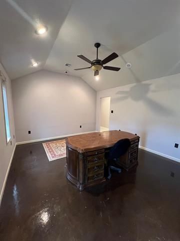 445 W Railroad Avenue, China, TX 77613