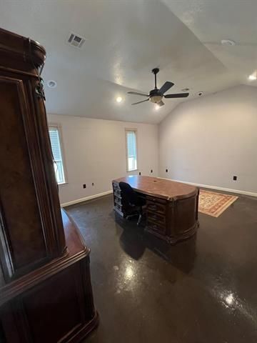 445 W Railroad Avenue, China, TX 77613