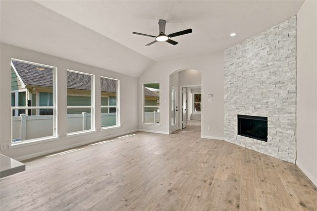 1401 Live Oak Lane, Savannah, TX 76227