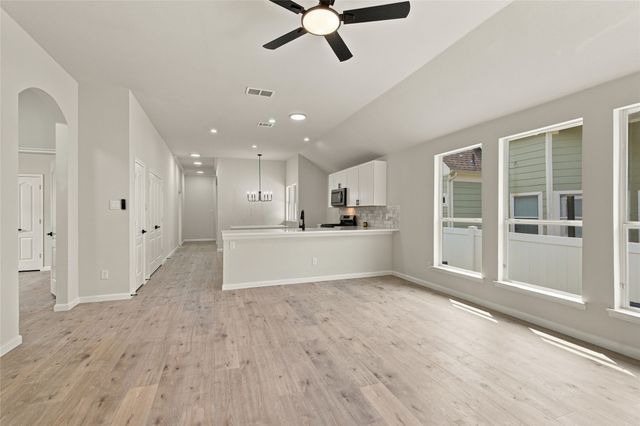 1401 Live Oak Lane, Savannah, TX 76227