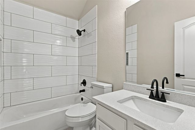 1401 Live Oak Lane, Savannah, TX 76227