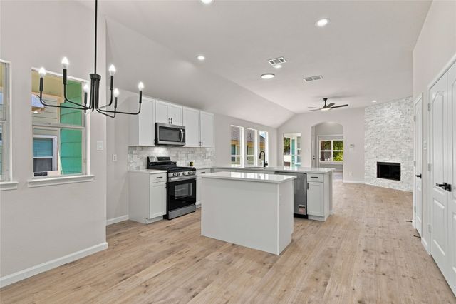 1401 Live Oak Lane, Savannah, TX 76227