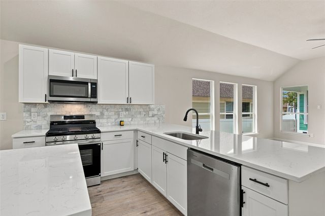 1401 Live Oak Lane, Savannah, TX 76227
