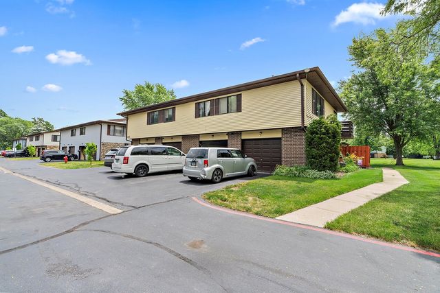 1555 Perry Court C, Aurora, IL 60505