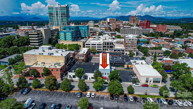 20 N Spruce Street, Asheville, NC 28801