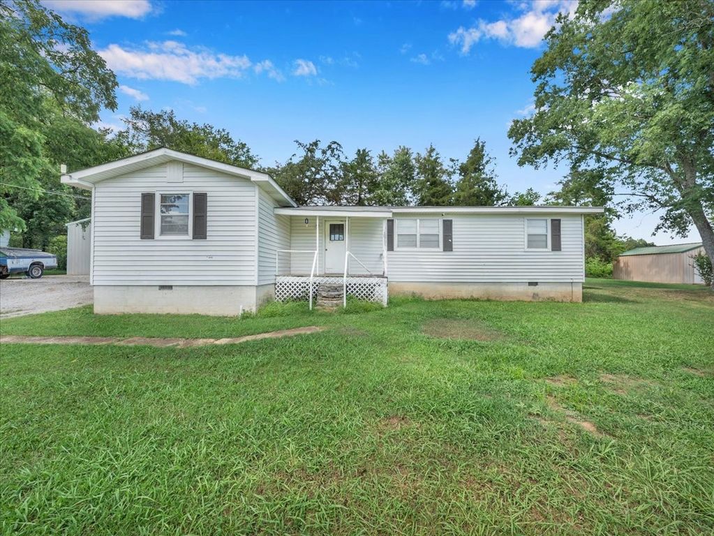 707 Molino Rd, Taft, TN 38488