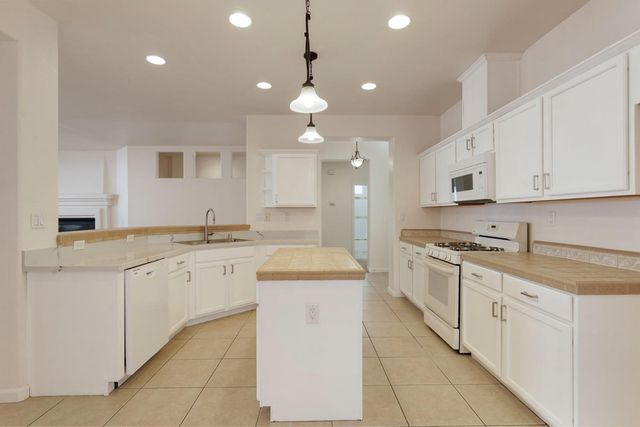 3243 Bryant Dr, Stockton, CA 95212