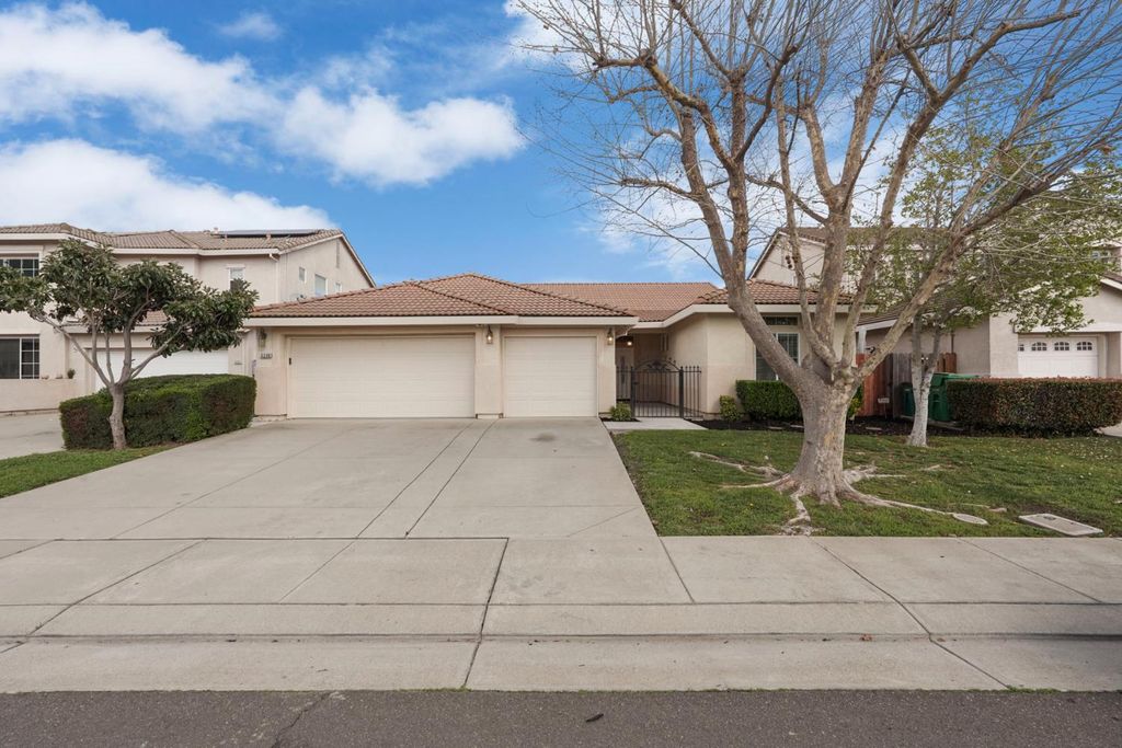 3243 Bryant Dr, Stockton, CA 95212