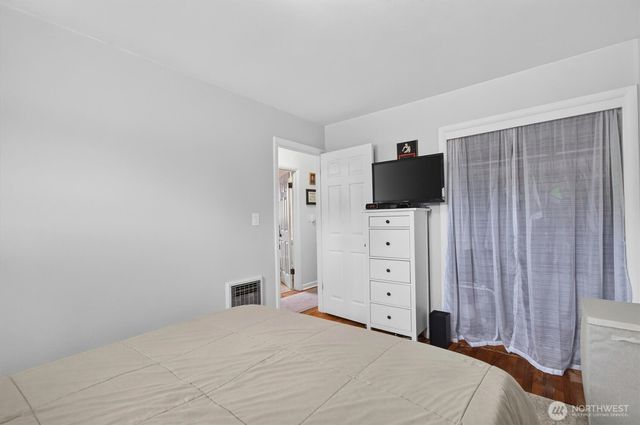 306 Douglas Street, Longview, WA 98632