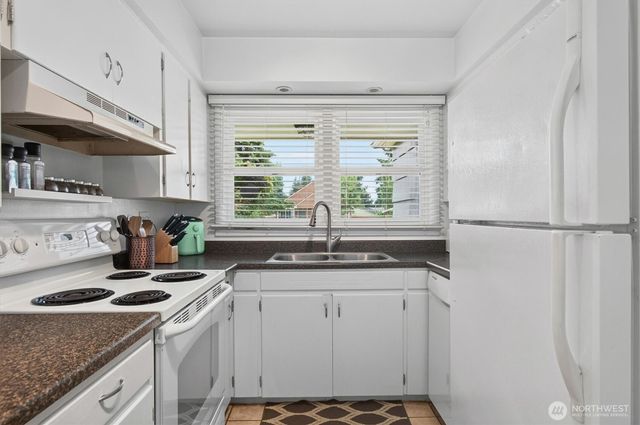 306 Douglas Street, Longview, WA 98632