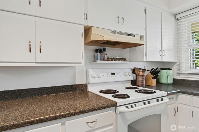 306 Douglas Street, Longview, WA 98632
