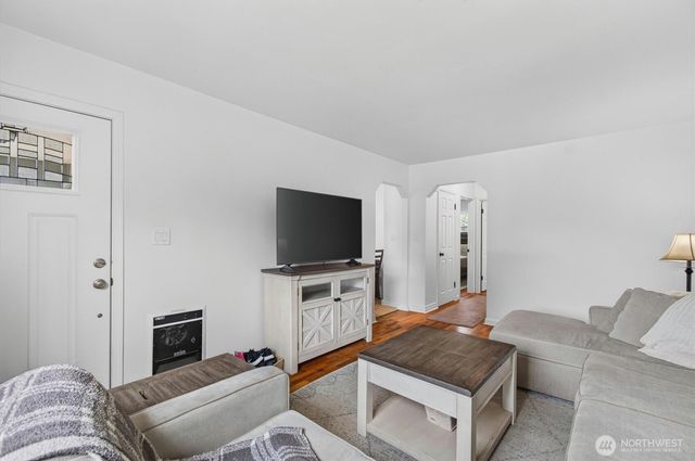 306 Douglas Street, Longview, WA 98632