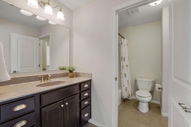 5545 Garland Lane N, Plymouth, MN 55446