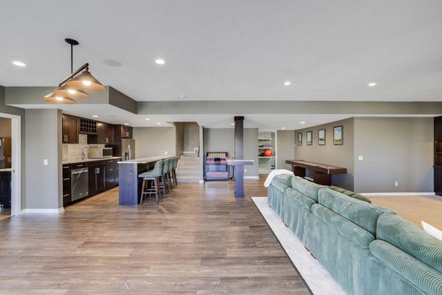 5545 Garland Lane N, Plymouth, MN 55446