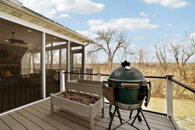 5545 Garland Lane N, Plymouth, MN 55446