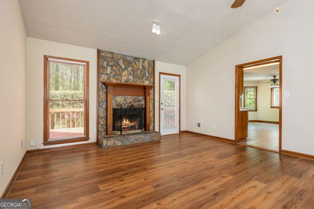 1544 Pine Creek Way, Lawrenceville, GA 30043