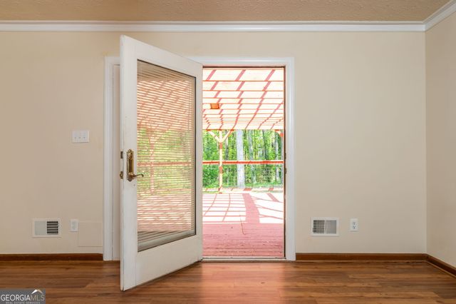 1544 Pine Creek Way, Lawrenceville, GA 30043