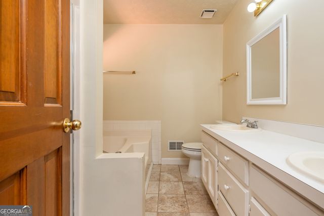 1544 Pine Creek Way, Lawrenceville, GA 30043