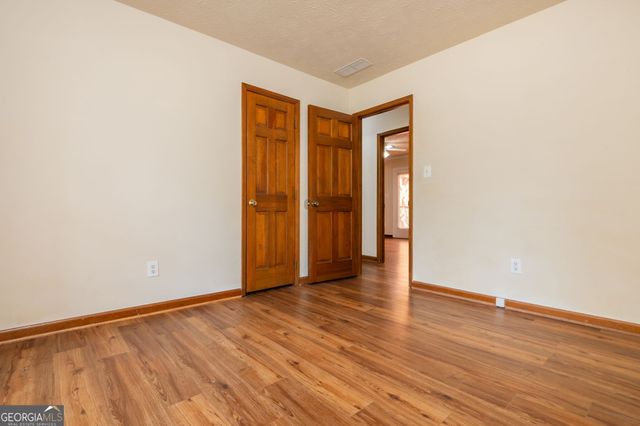 1544 Pine Creek Way, Lawrenceville, GA 30043