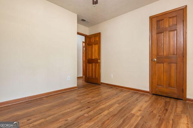 1544 Pine Creek Way, Lawrenceville, GA 30043