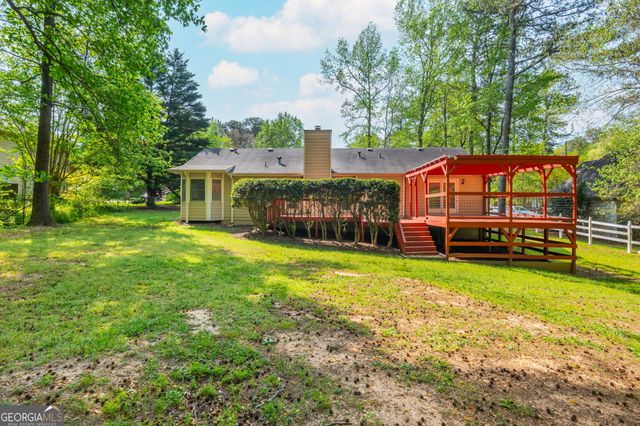 1544 Pine Creek Way, Lawrenceville, GA 30043