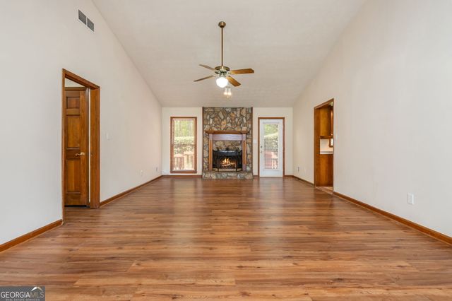 1544 Pine Creek Way, Lawrenceville, GA 30043