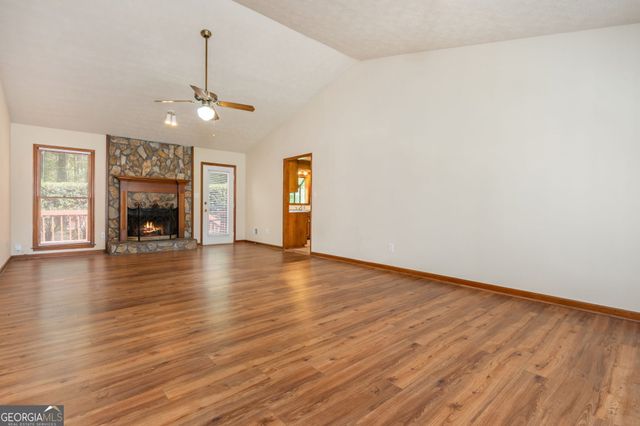 1544 Pine Creek Way, Lawrenceville, GA 30043