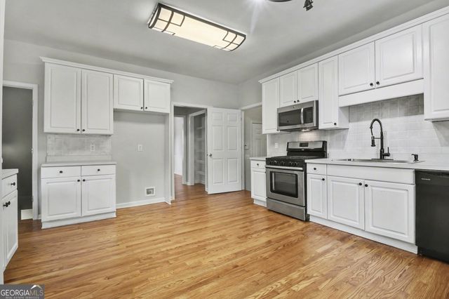 3055 Heatherstone Drive, Cumming, GA 30041