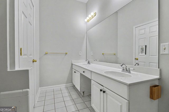 3055 Heatherstone Drive, Cumming, GA 30041