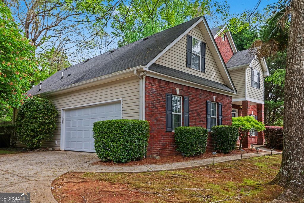 3055 Heatherstone Drive, Cumming, GA 30041